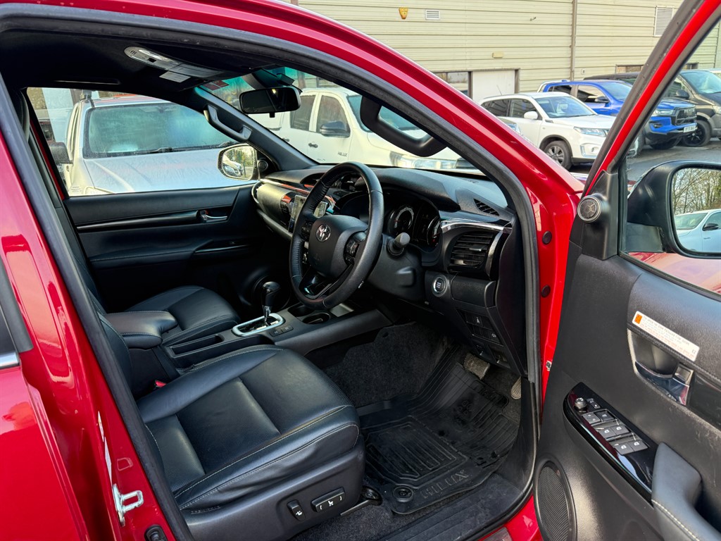 Used Toyota Hilux 2019 for sale - 76684503: Photo 19