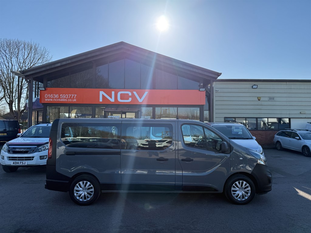 Used Vauxhall Vivaro 2015 for sale - 77950997: Photo 2