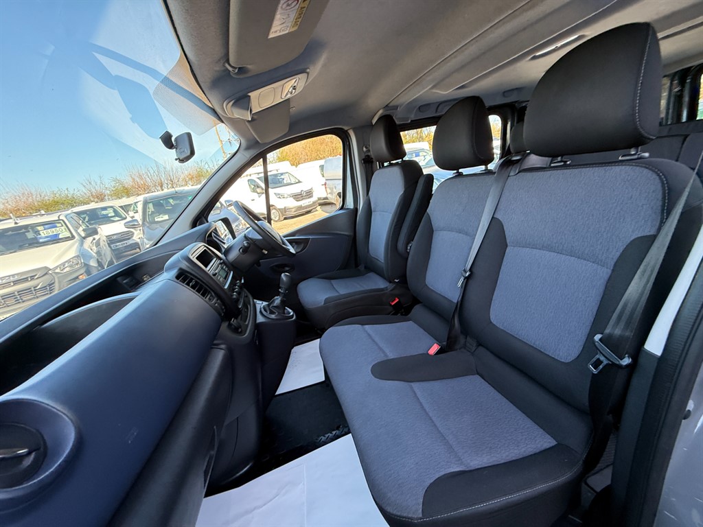 Used Vauxhall Vivaro 2015 for sale - 77950997: Photo 7