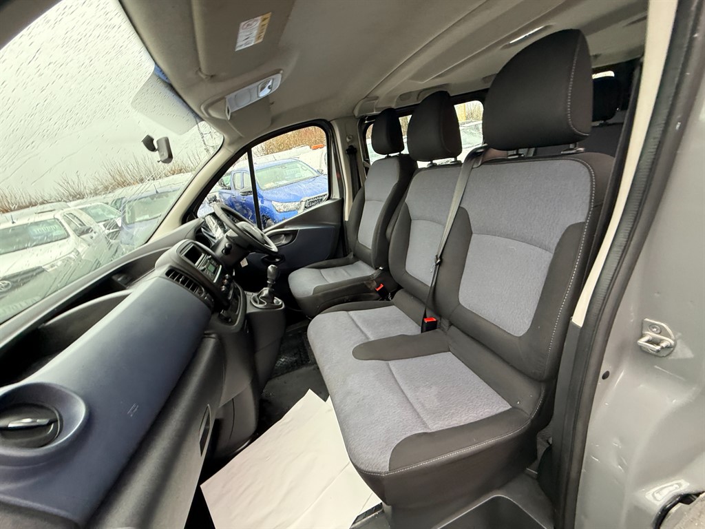 Used Vauxhall Vivaro 2015 for sale - 77198539: Photo 10