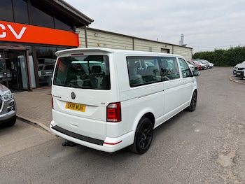 Used Volkswagen Transporter Shuttle 2018 for sale - 79243960: Photo