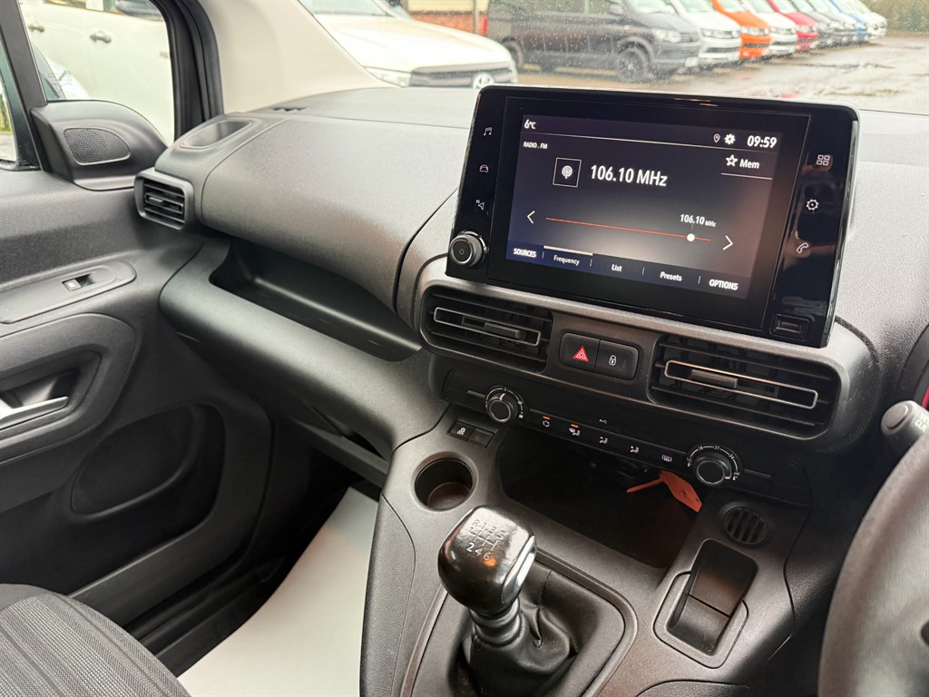 Used Vauxhall Combo Life 2019 for sale - 76664650: Photo 18