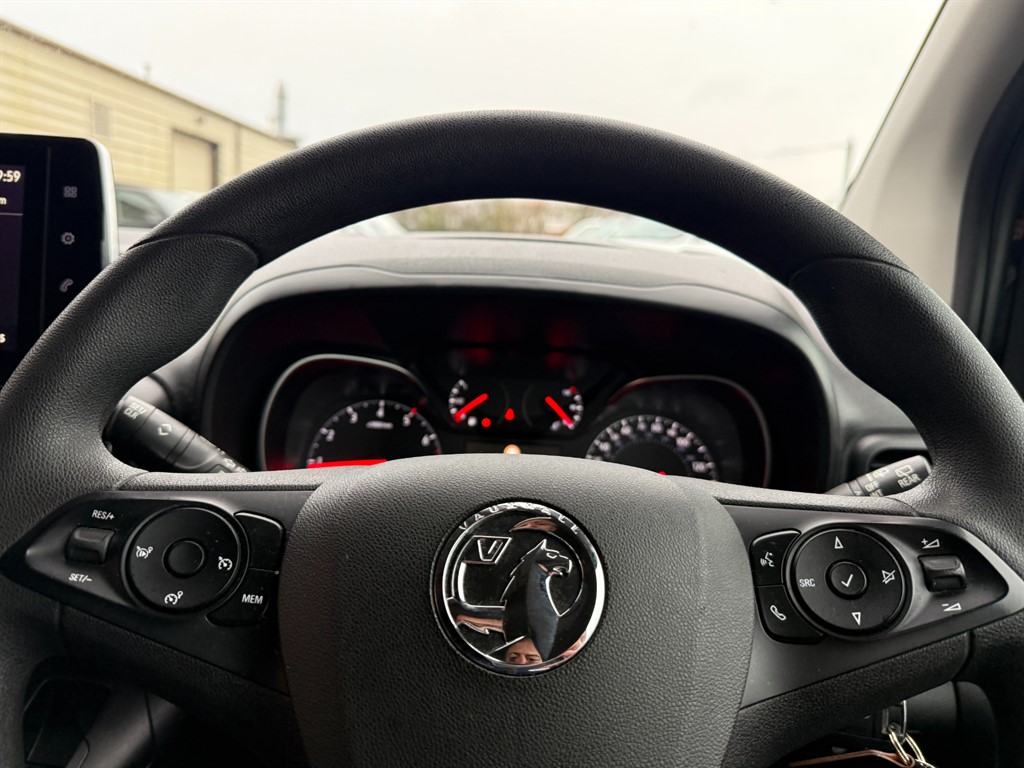 Used Vauxhall Combo Life 2019 for sale - 76664650: Photo 20