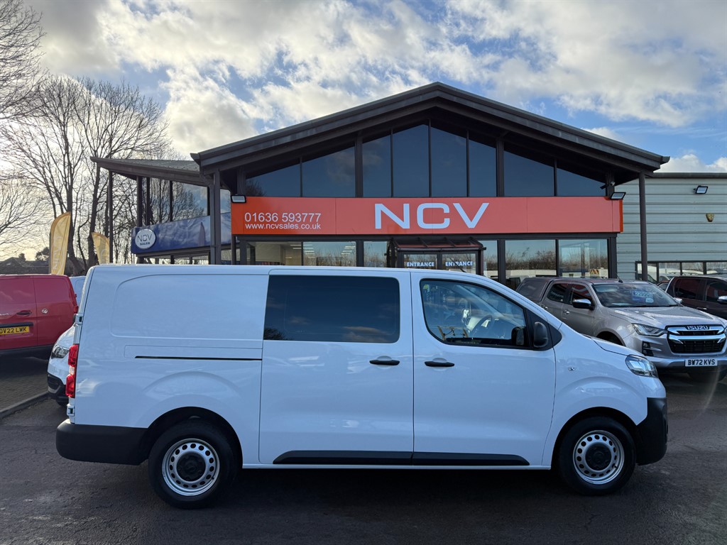 Used Vauxhall Vivaro 2023 for sale - 77134192: Photo 2