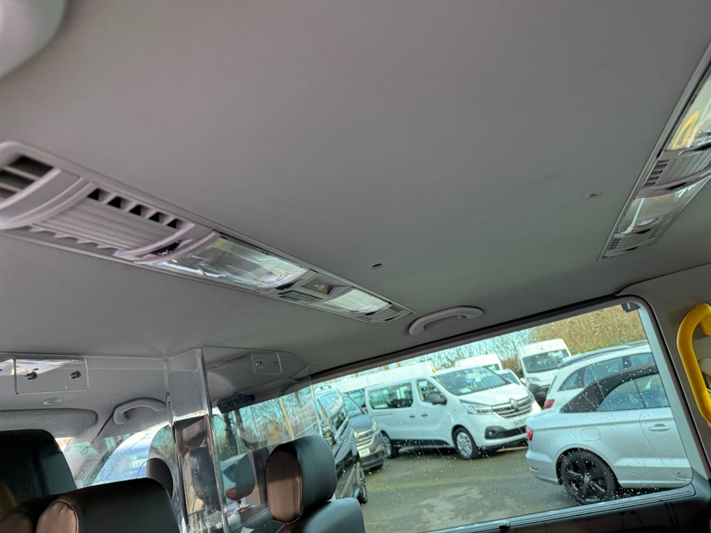 Used Volkswagen Transporter Shuttle 2018 for sale - 77127727: Photo 15