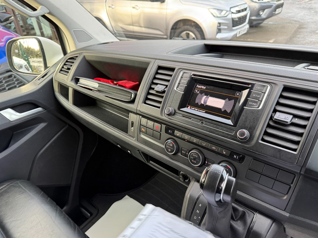 Used Volkswagen Transporter Shuttle 2018 for sale - 77127727: Photo 18