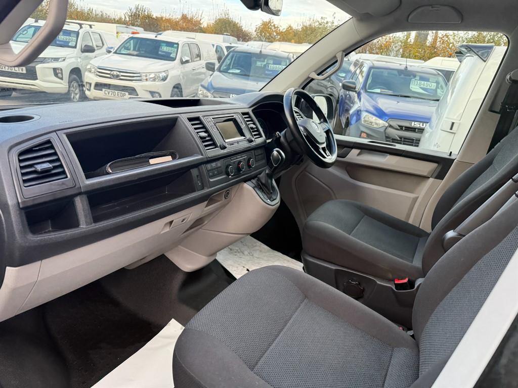 Used Volkswagen Transporter 2018 for sale - 76466655: Photo 14