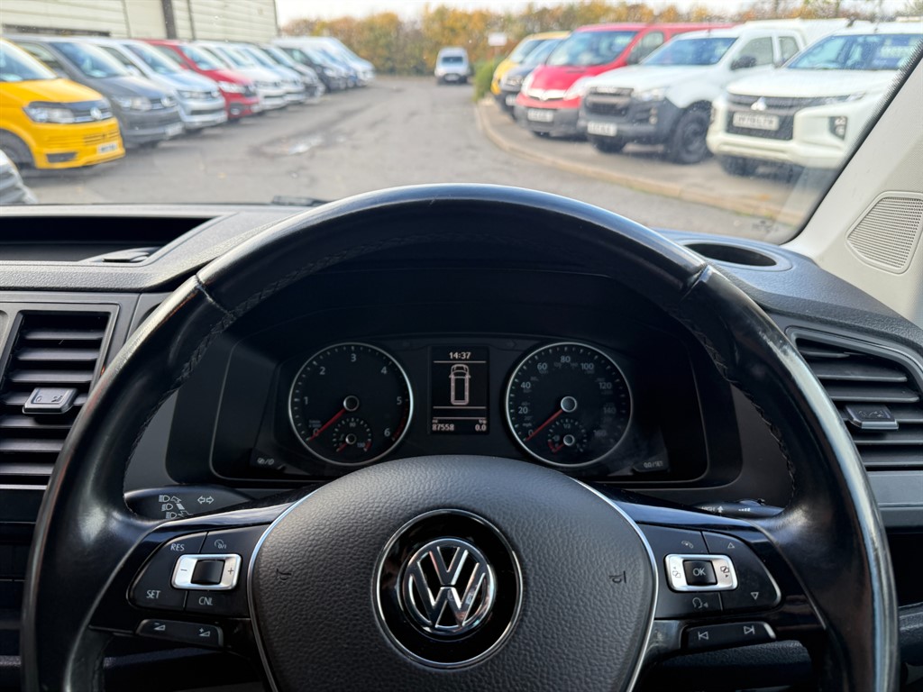 Used Volkswagen Transporter 2018 for sale - 76466655: Photo 17