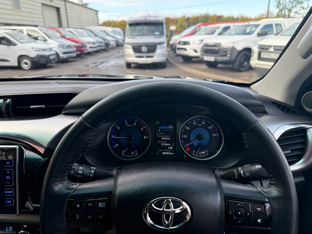 Used Toyota Hilux 2016 for sale - 76355326: Photo 17