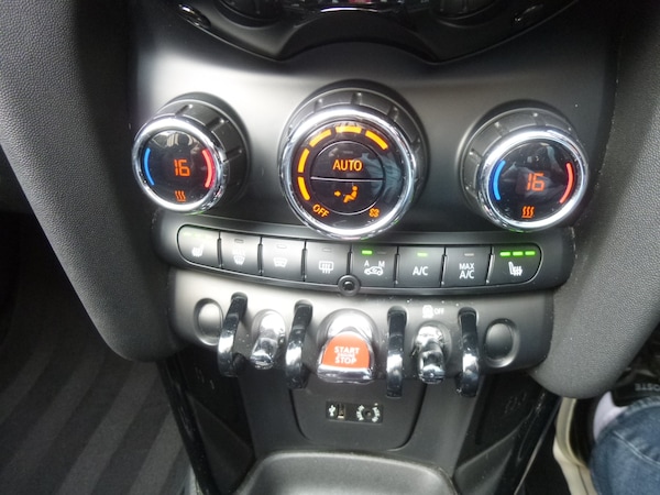 Used MINI Convertible 2016 for sale - 75539147: Photo 30