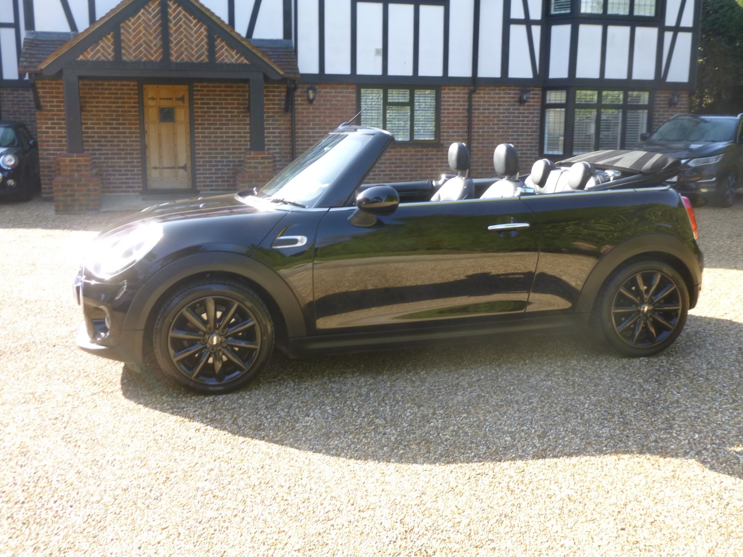 Used MINI Convertible 2016 for sale - 77766801: Photo 9