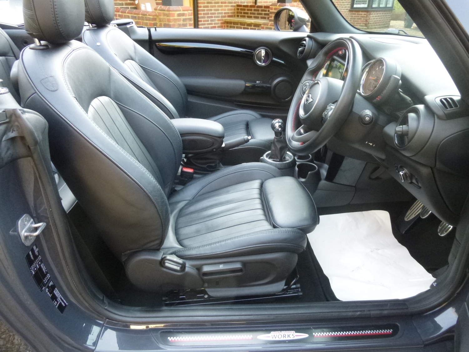 Used MINI Convertible 2016 for sale - 77951637: Photo 16