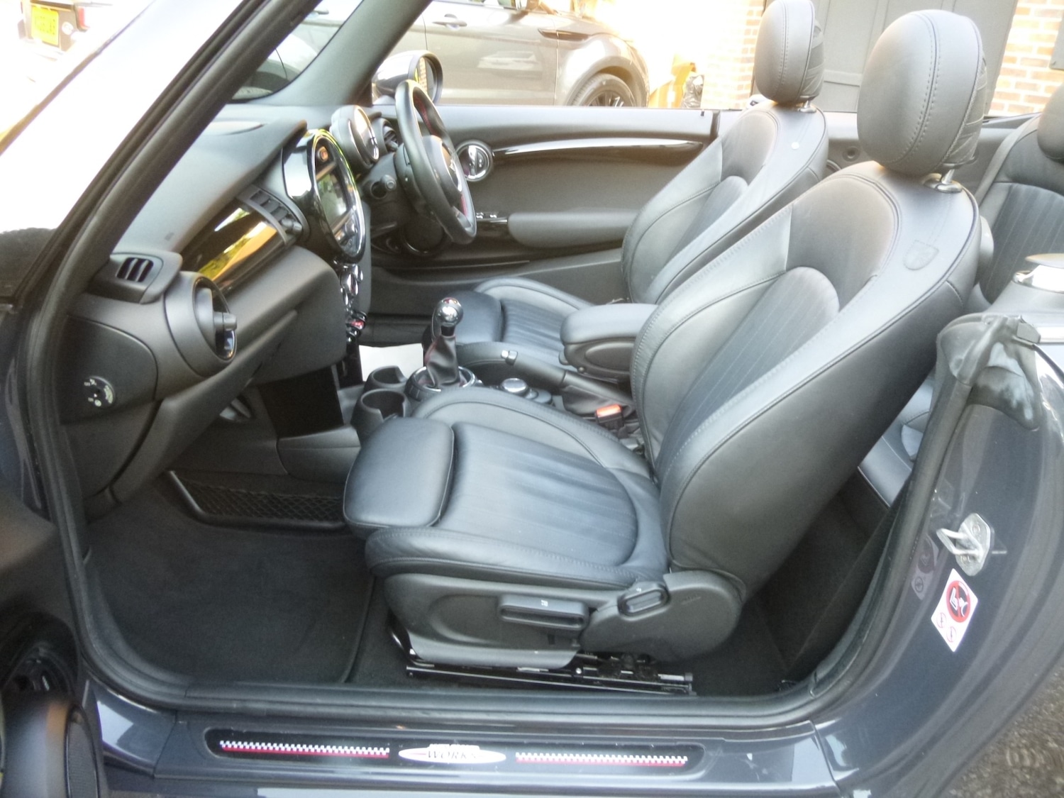 Used MINI Convertible 2016 for sale - 77951637: Photo 18