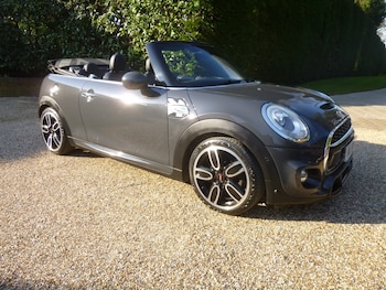 Used MINI Convertible 2016 for sale - 77951637: Photo