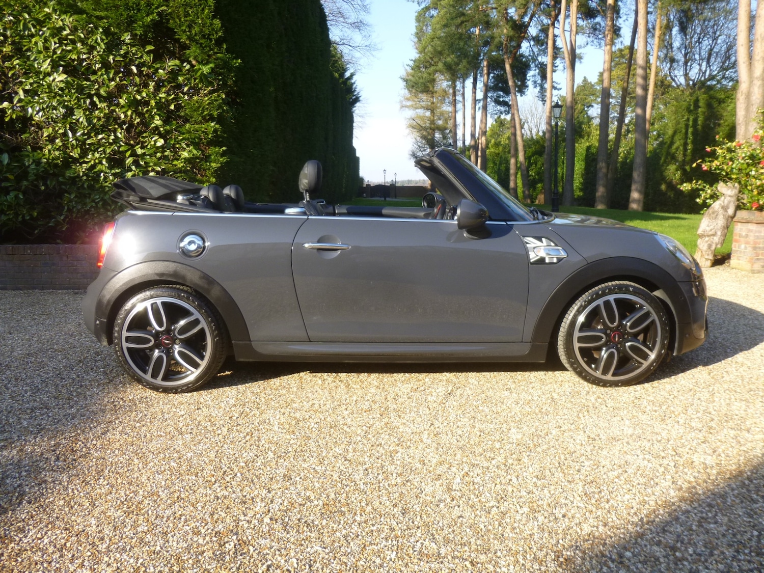 Used MINI Convertible 2016 for sale - 77951637: Photo 2