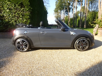 Used MINI Convertible 2016 for sale - 77951637: Photo