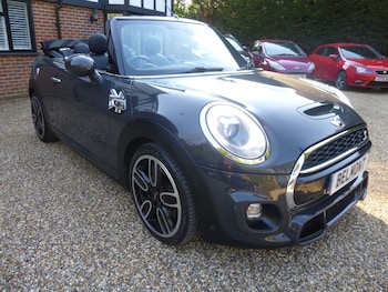 Used MINI Convertible 2016 for sale - 77951637: Photo