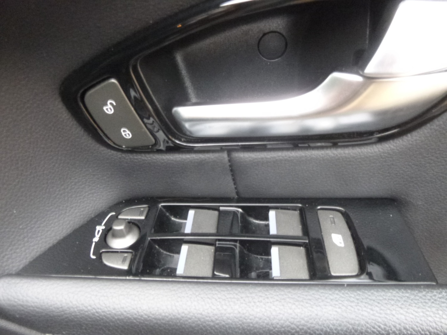 Used Land Rover Range Rover Evoque 2018 for sale - 77693824: Photo 29