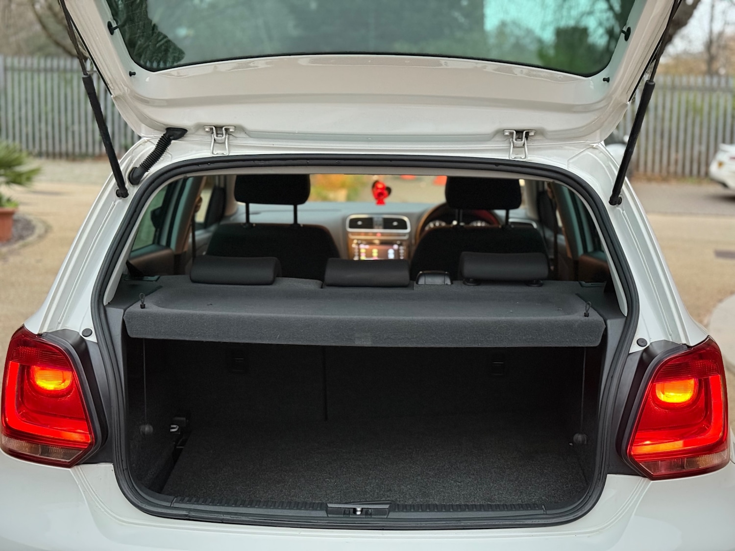 Used Volkswagen Polo 2010 for sale - 76974751: Photo 18