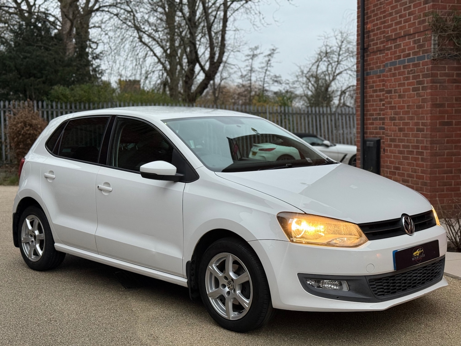 Used Volkswagen Polo 2010 for sale - 76974751: Photo 4