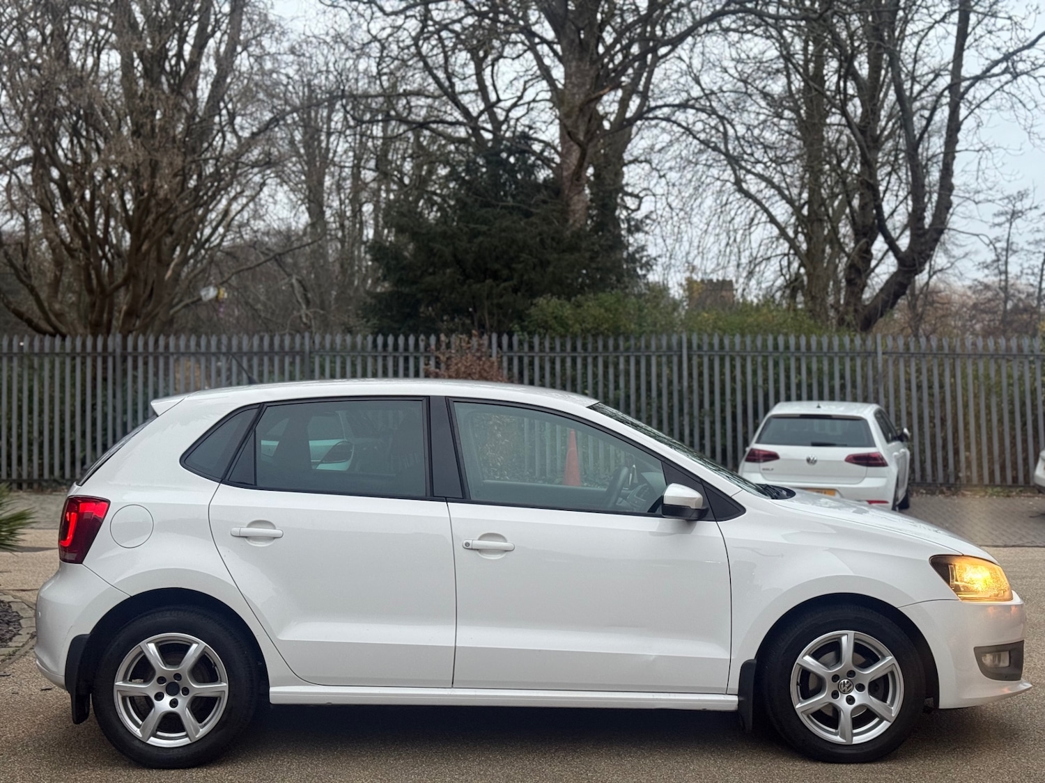 Used Volkswagen Polo 2010 for sale - 76974751: Photo 6