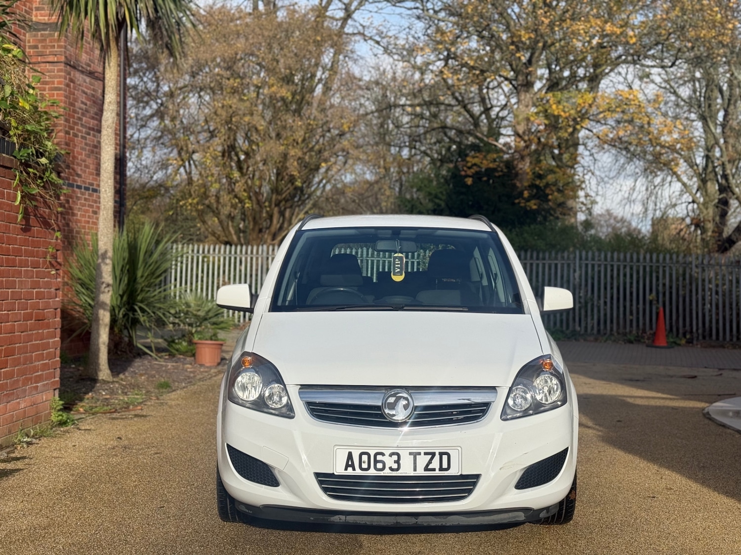 Used Vauxhall Zafira 2013 for sale - 76577453: Photo 2