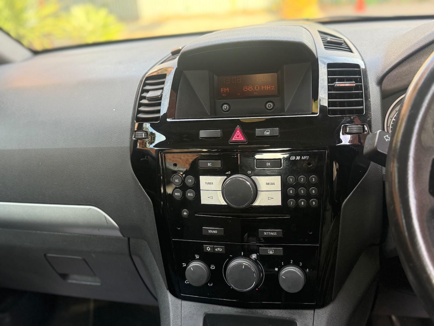 Used Vauxhall Zafira 2013 for sale - 76577453: Photo 20