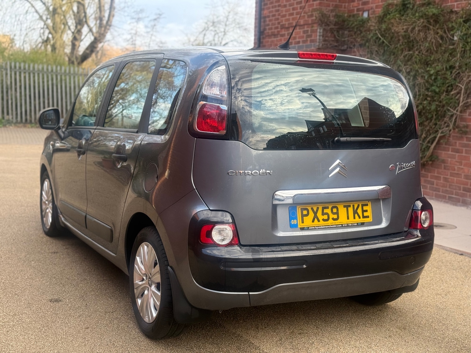 Used Citroen C3 Picasso 2009 for sale - 76947125: Photo 11