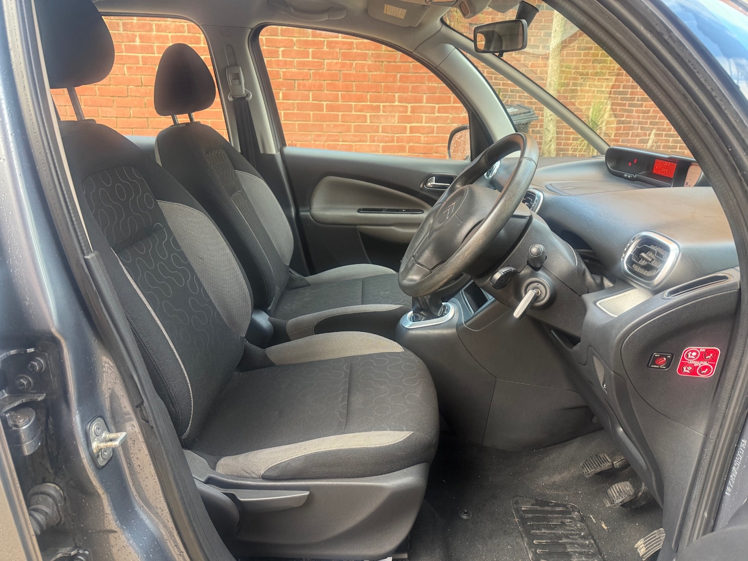 Used Citroen C3 Picasso 2009 for sale - 76947125: Photo 15