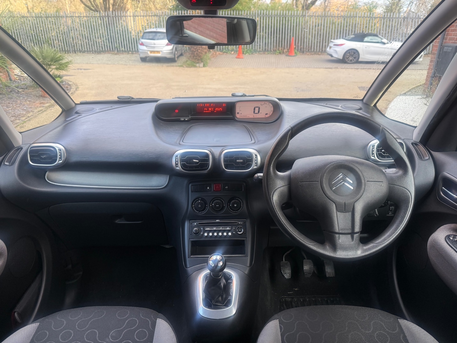 Used Citroen C3 Picasso 2009 for sale - 76947125: Photo 17