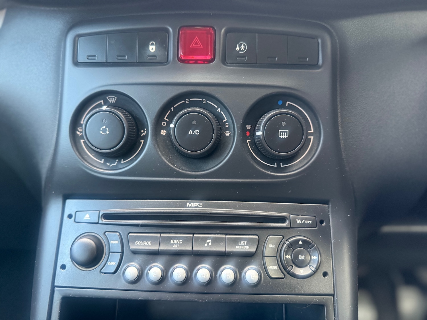 Used Citroen C3 Picasso 2009 for sale - 76947125: Photo 21