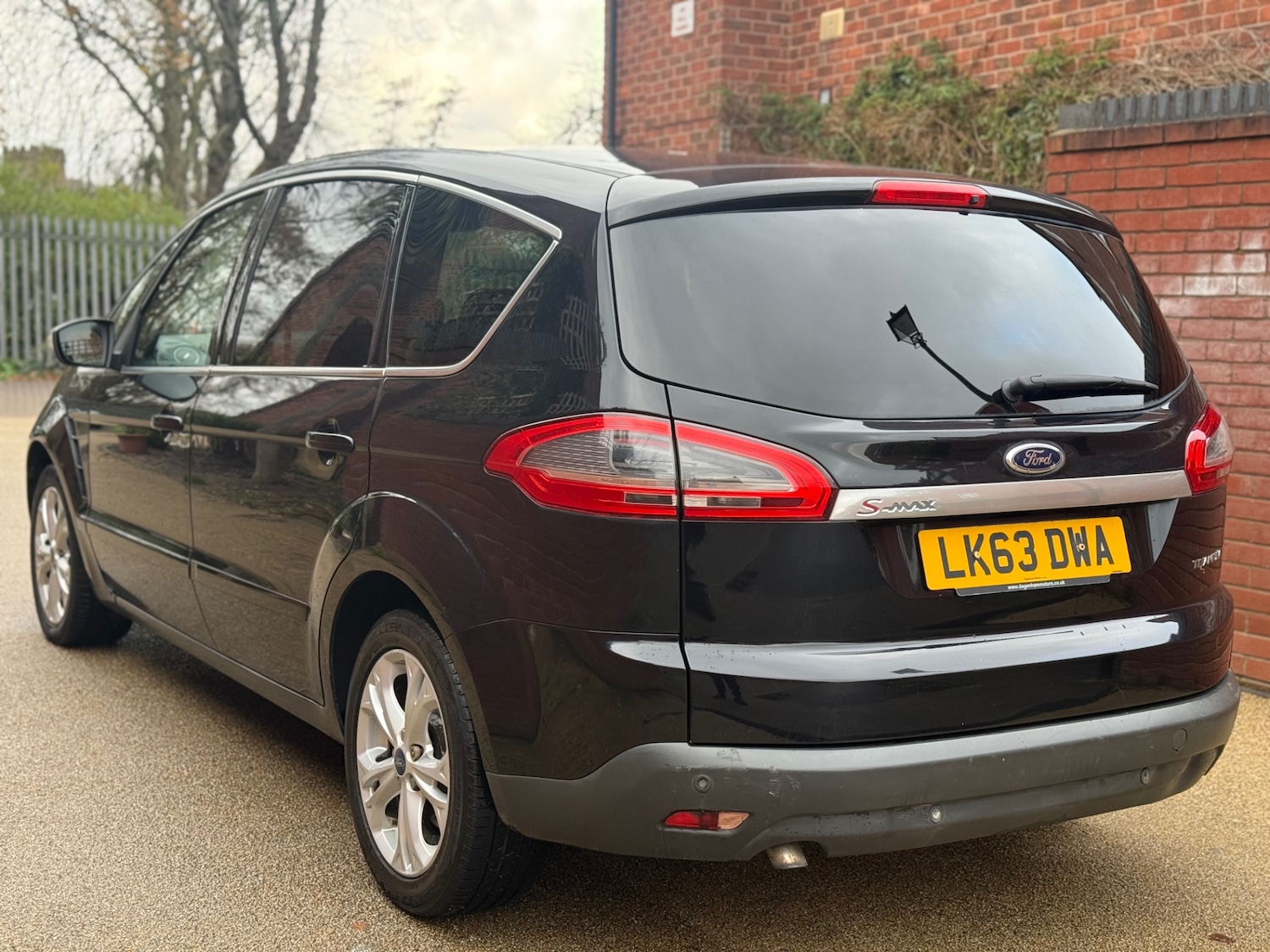 Used Ford S-Max 2013 for sale - 76682640: Photo 10