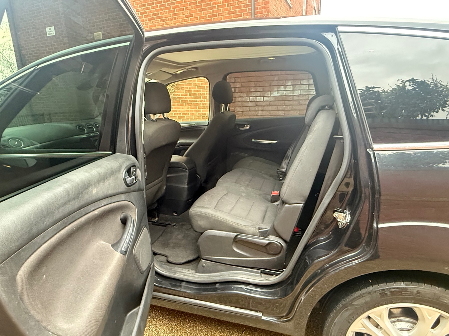 Used Ford S-Max 2013 for sale - 76682640: Photo 17