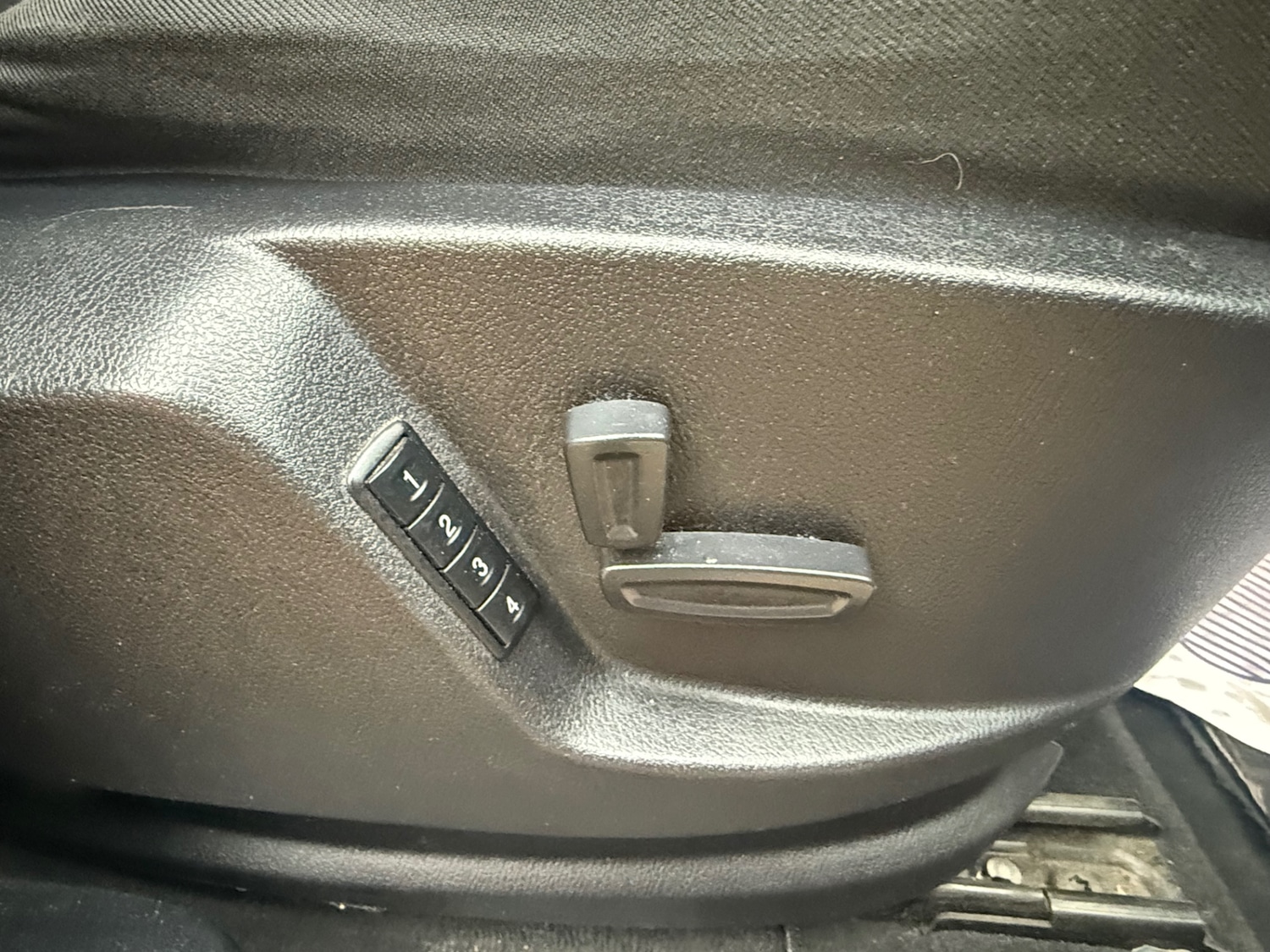 Used Ford S-Max 2013 for sale - 76682640: Photo 19