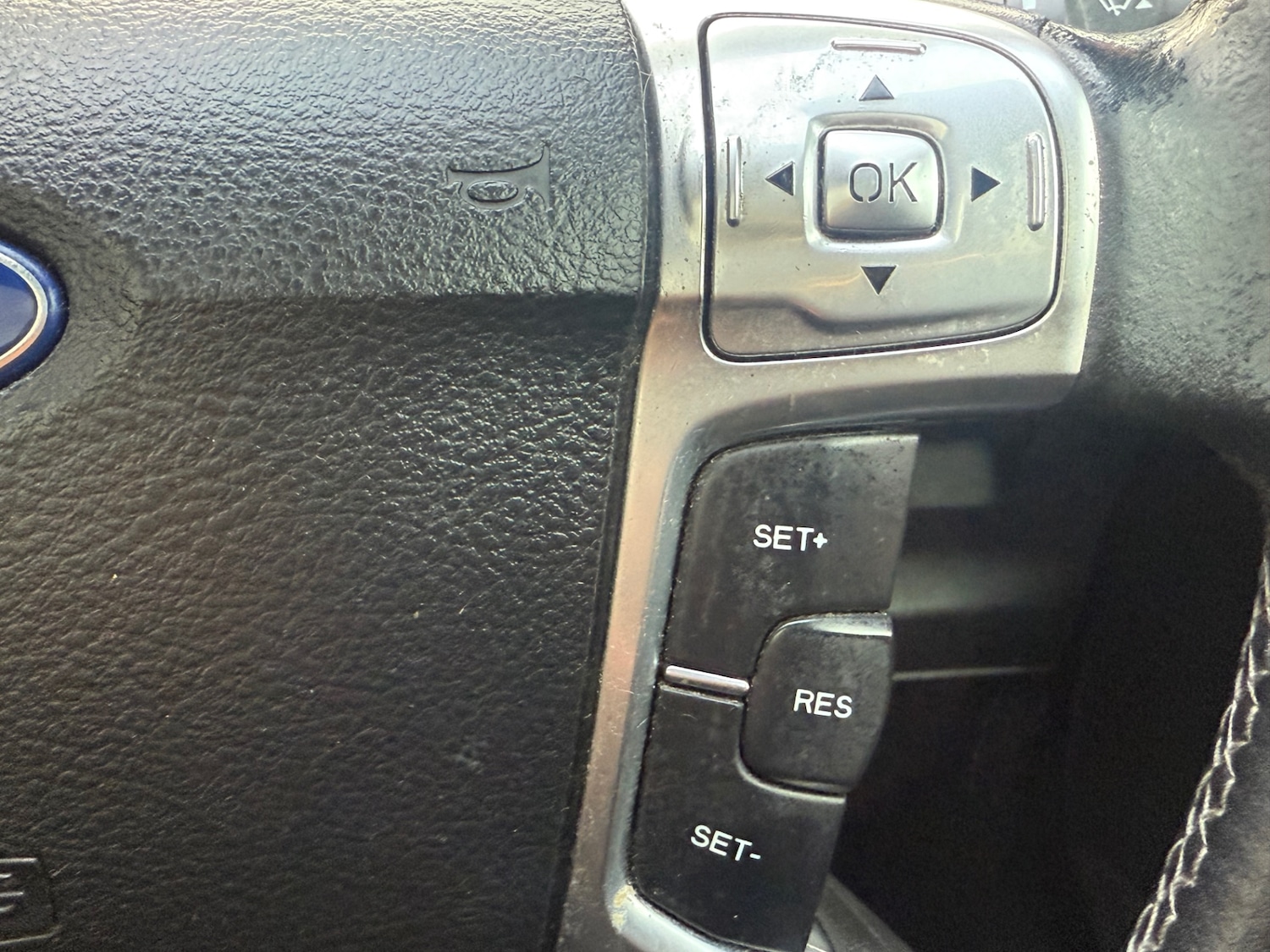 Used Ford S-Max 2013 for sale - 76682640: Photo 24