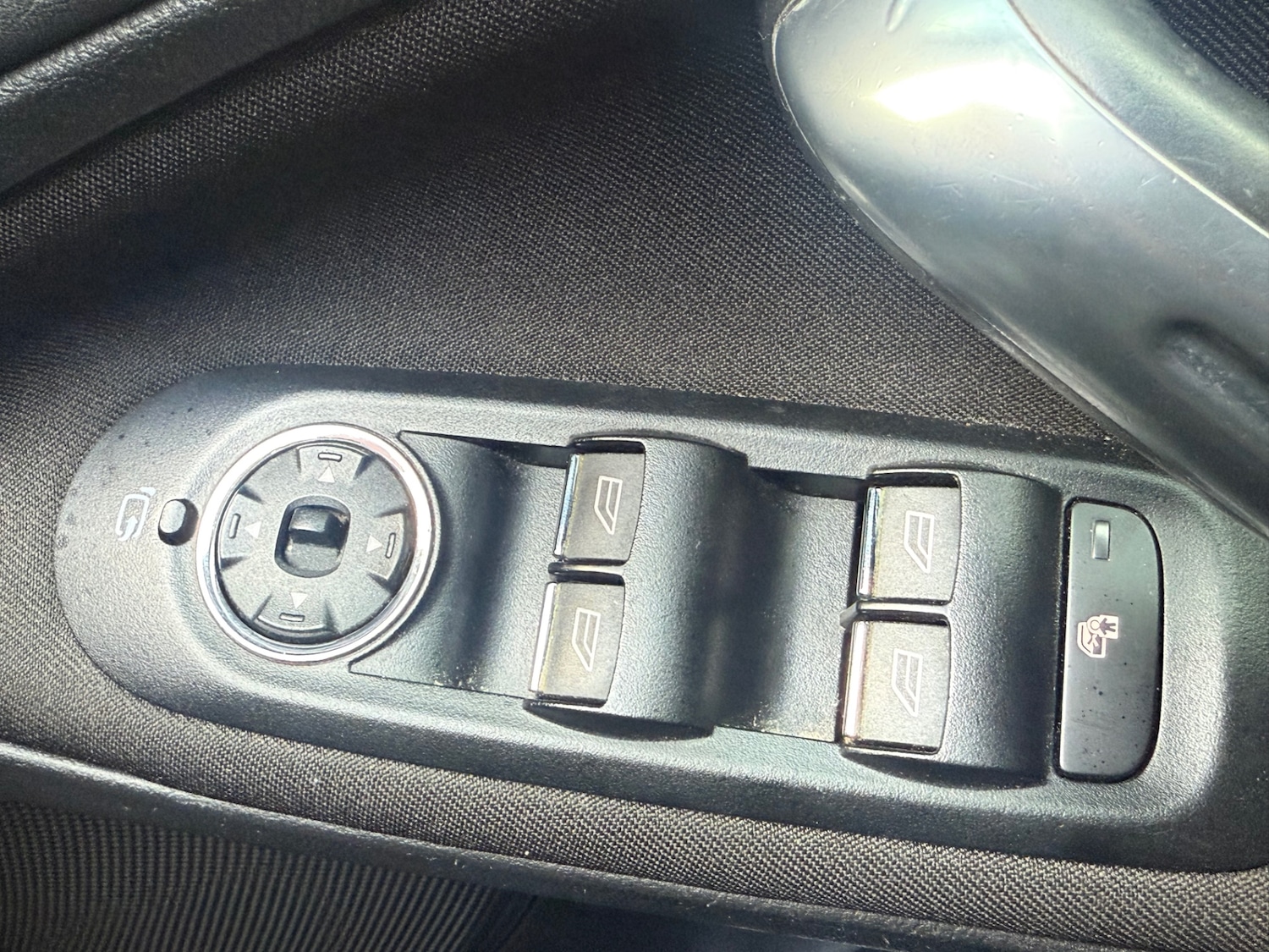 Used Ford S-Max 2013 for sale - 76682640: Photo 25