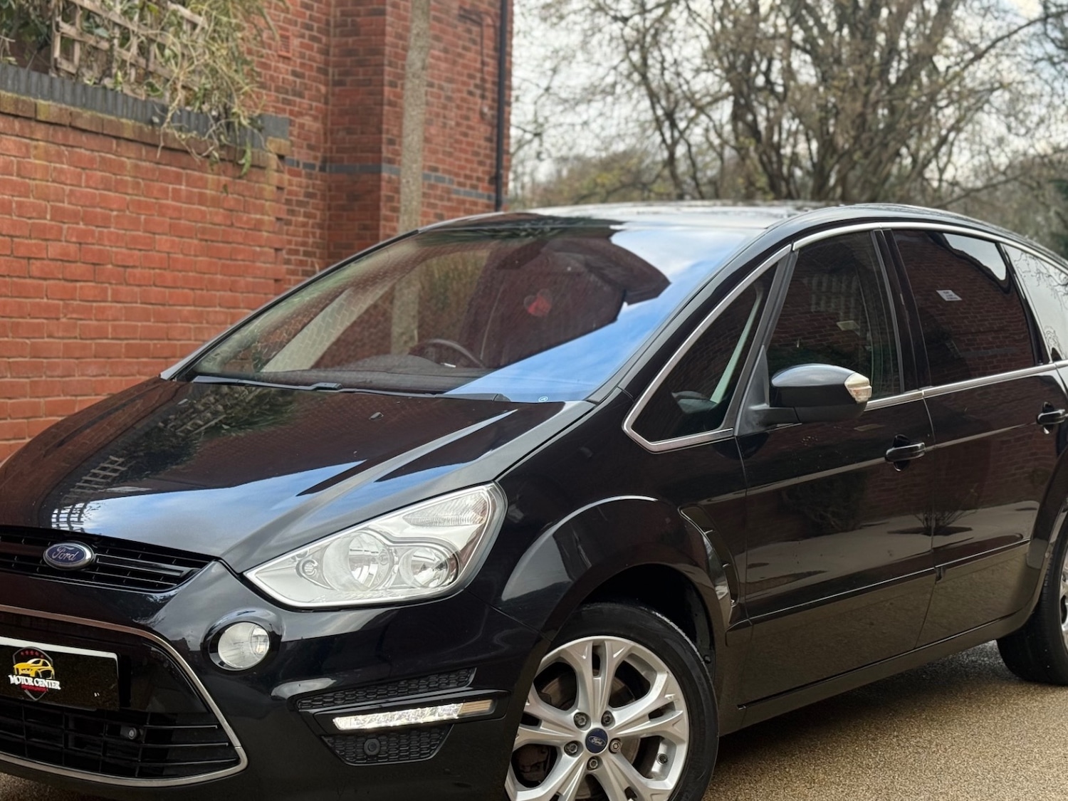 Used Ford S-Max 2013 for sale - 76682640: Photo 3