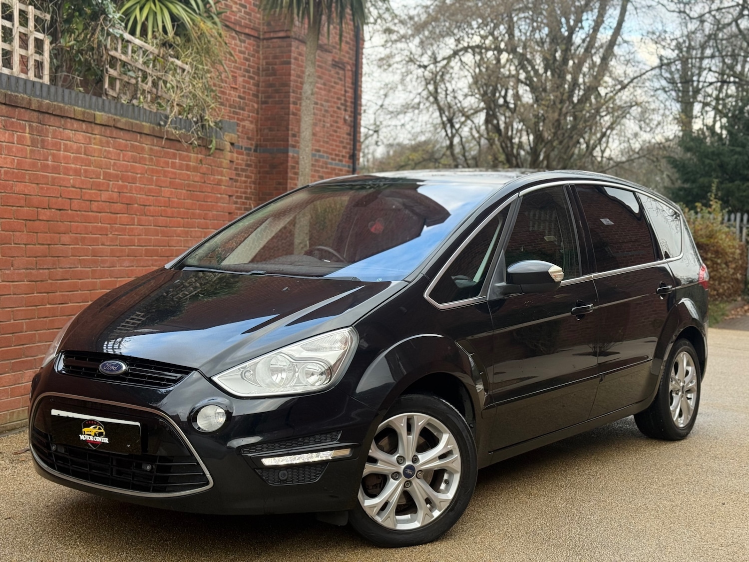 Used Ford S-Max 2013 for sale - 76682640: Photo 4