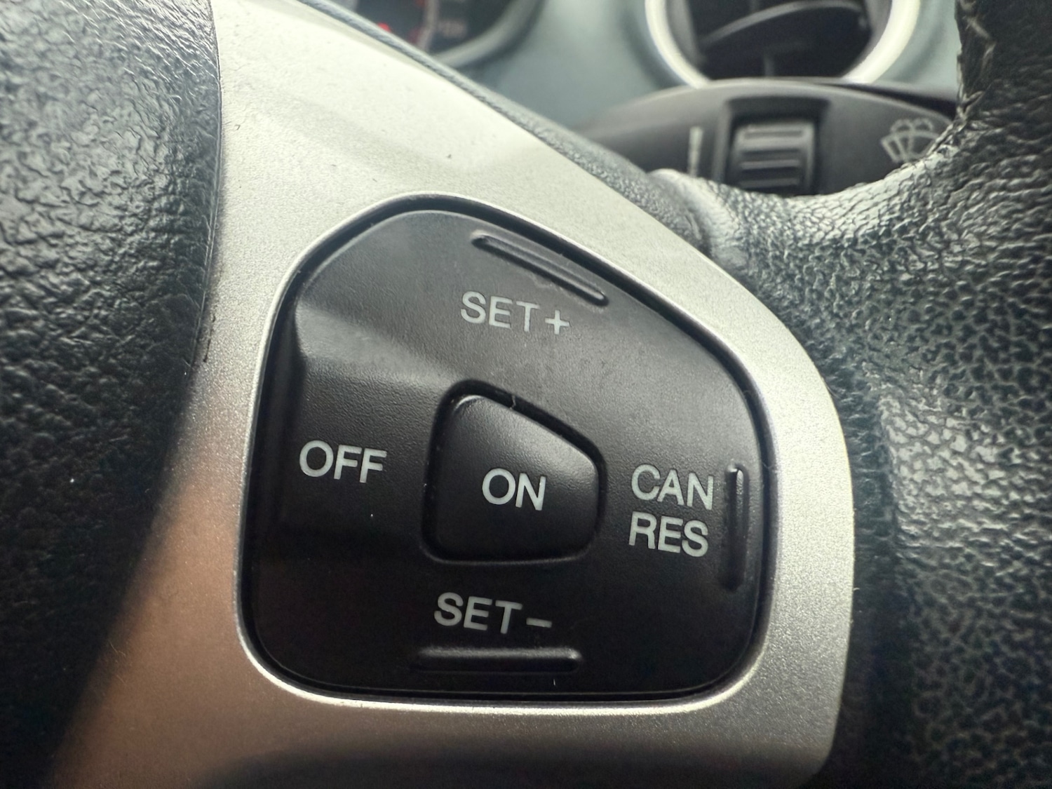 Used Ford Fiesta 2010 for sale - 76974761: Photo 24