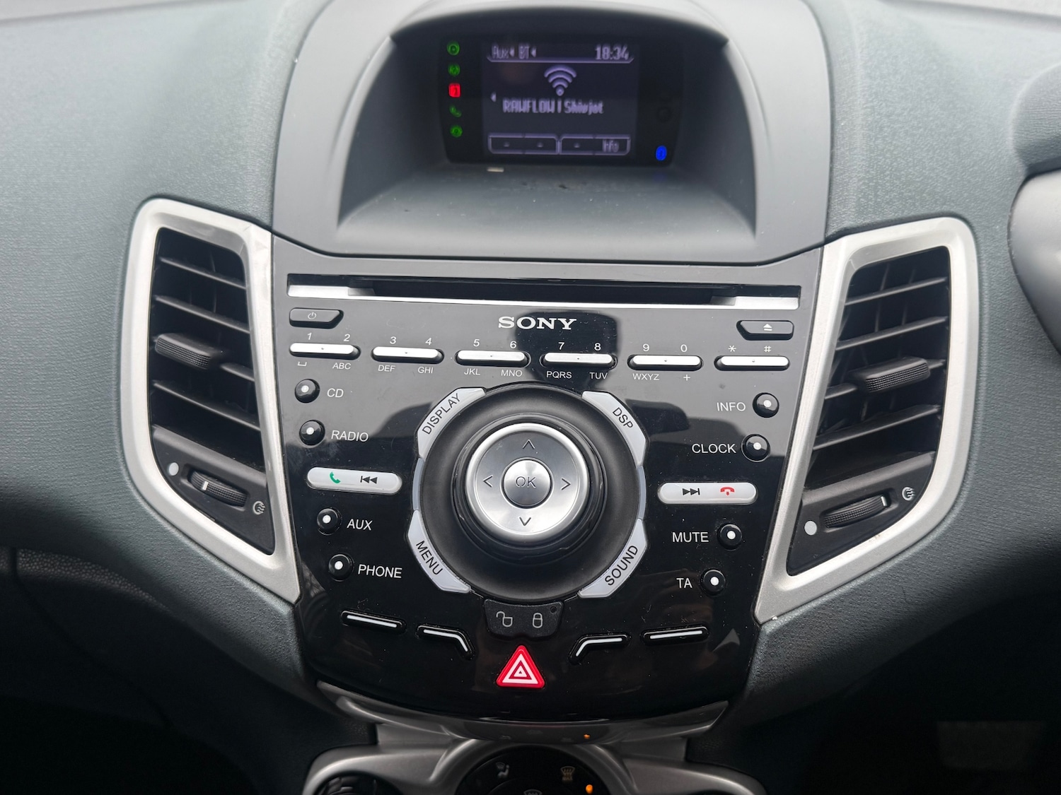 Used Ford Fiesta 2010 for sale - 76974761: Photo 27