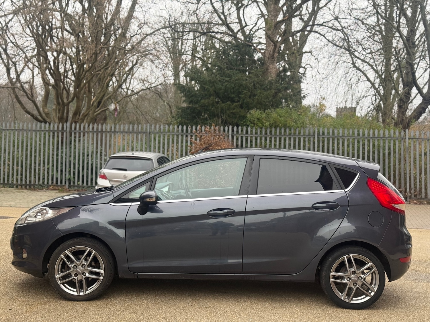 Used Ford Fiesta 2010 for sale - 76974761: Photo 6