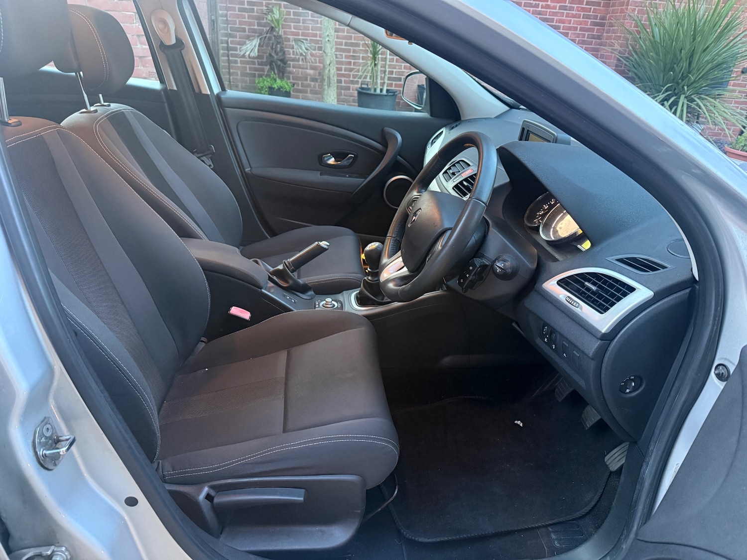 Used Renault Megane 2011 for sale - 77732352: Photo 15