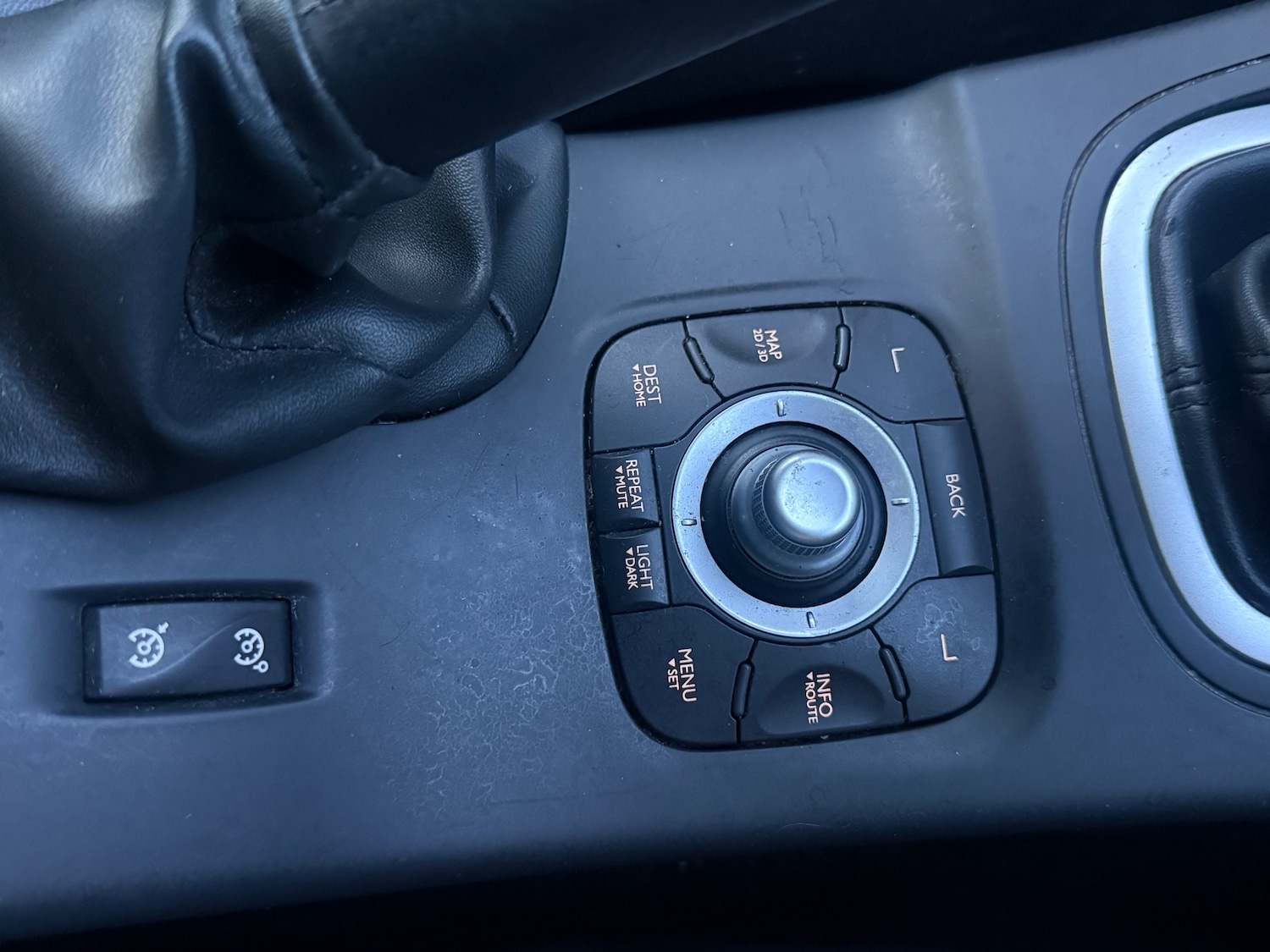 Used Renault Megane 2011 for sale - 77732352: Photo 21