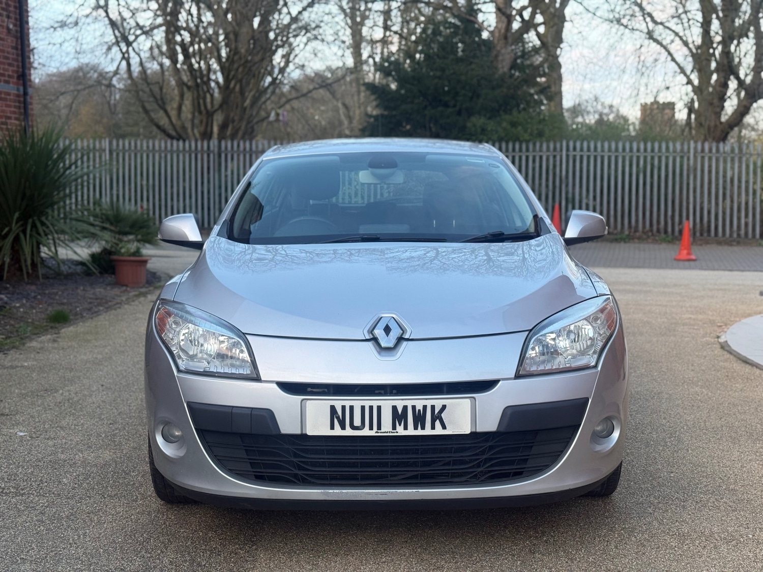 Used Renault Megane 2011 for sale - 77732352: Photo 3