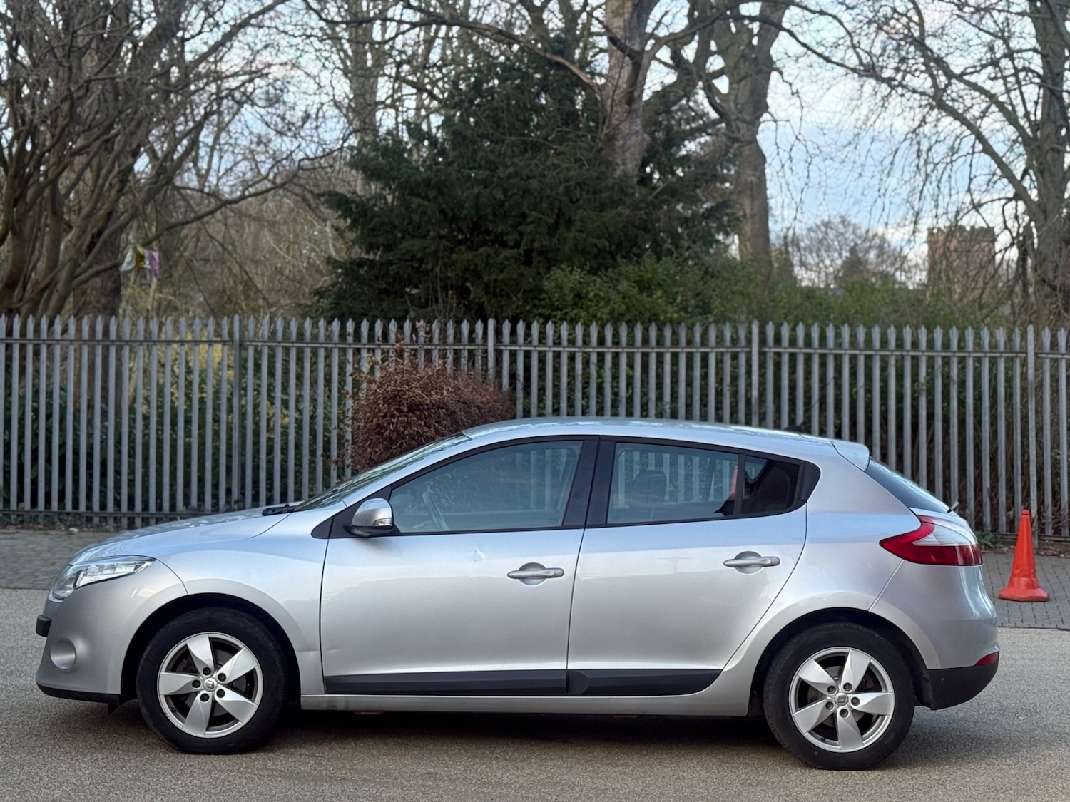 Used Renault Megane 2011 for sale - 77732352: Photo 6