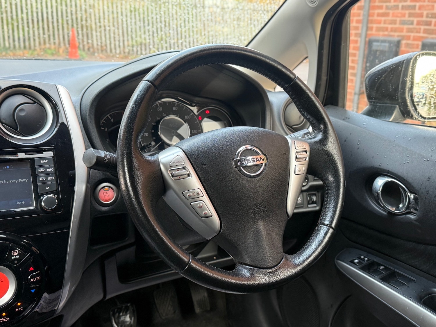 Used Nissan Note 2014 for sale - 76738616: Photo 27