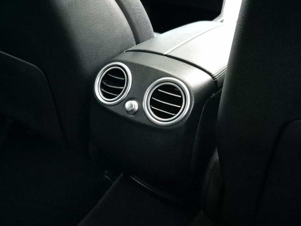 Used Mercedes-Benz GLC 2019 for sale - 77249840: Photo 33