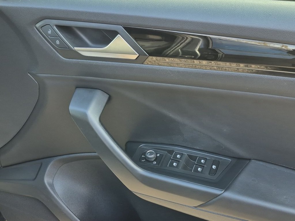 Used Volkswagen T-Roc 2020 for sale - 76535840: Photo 16