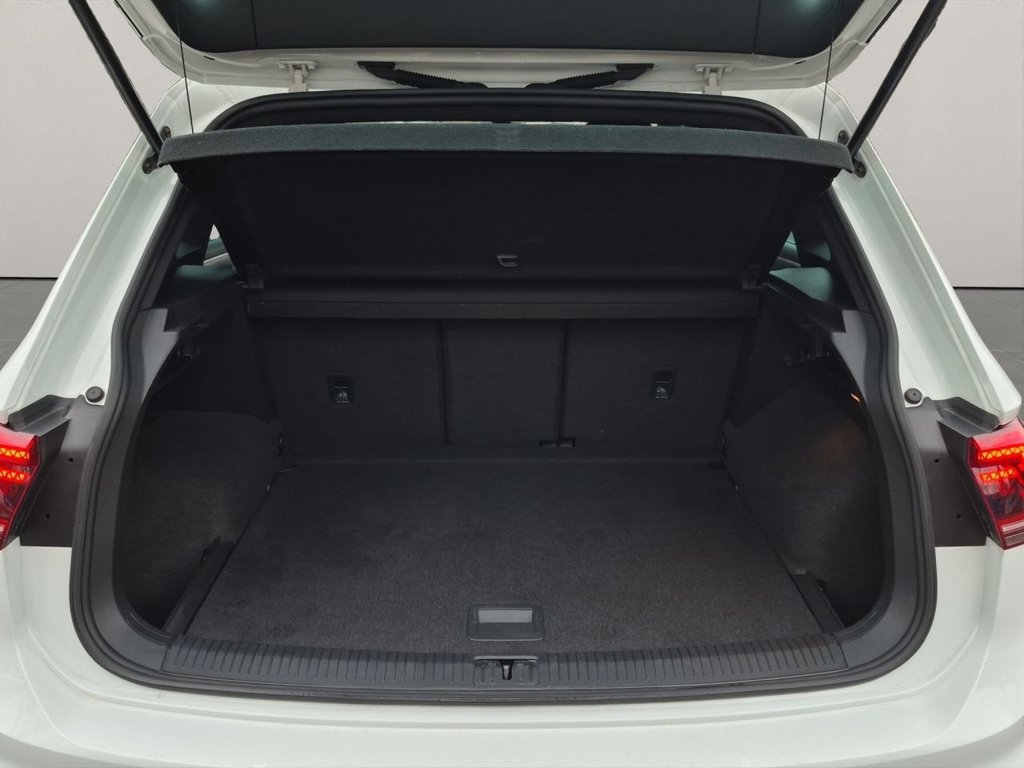 Used Volkswagen Tiguan 2018 for sale - 77451645: Photo 34