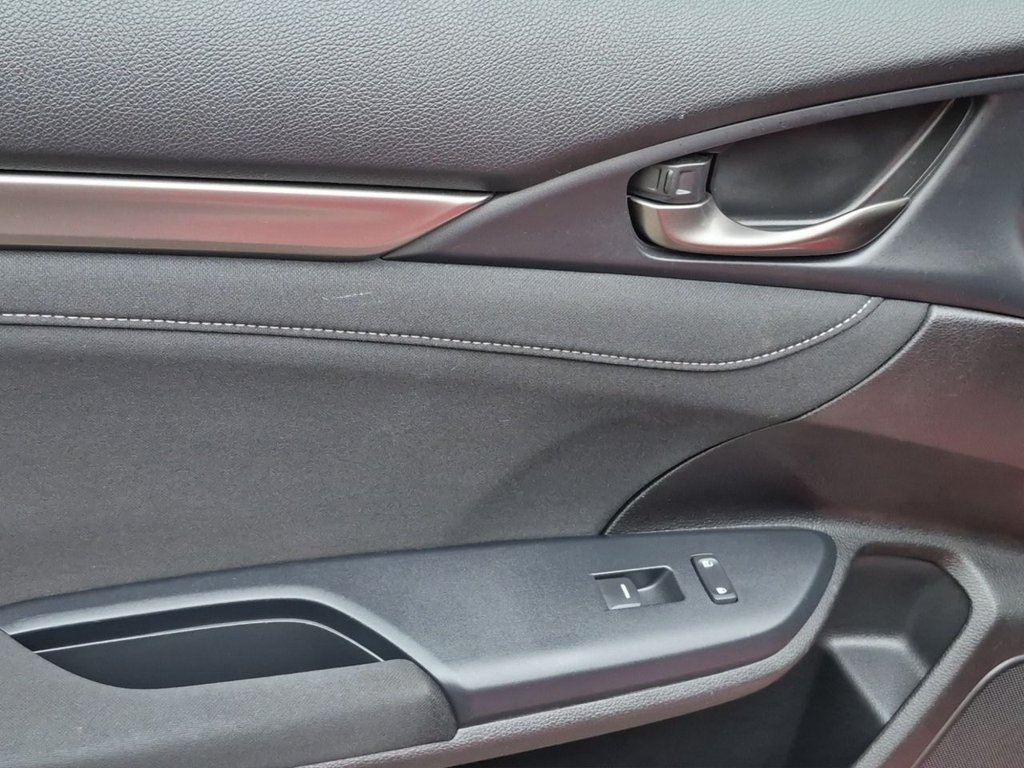 Used Honda Civic 2019 for sale - 76333943: Photo 18